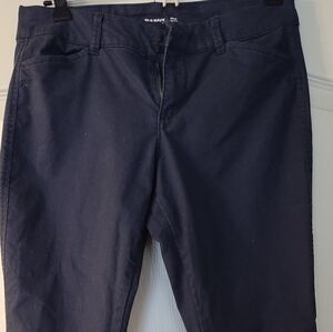 Old Navy Pixie Chico Petite Short Blue Pants - Size 2P